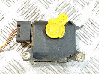 Моторчик заслонки отопителя Audi A3  1996-2003