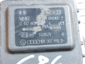 Моторчик заслонки отопителя Audi A3  1996-2003