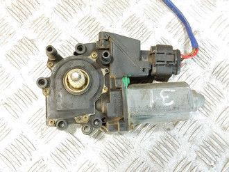 Моторчик стеклоподъемника правый передний Audi A3  1996-2003