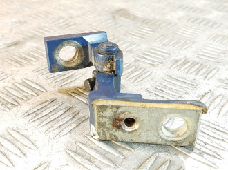 Петля двери передней левой верхняя Audi A3  1996 2003