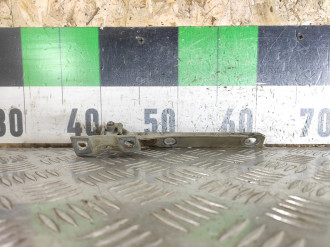 Петля капота правая Audi 80/90 1986-1991