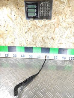 Поводок стеклоочистителя передний левый Audi 80/90 1986-1991