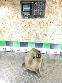 Бачок расширительный Audi 80/90 1986-1991