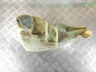 Бачок омывателя лобового стекла Audi 80/90 1986-1991