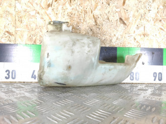 Бачок омывателя лобового стекла Audi 80/90 1986-1991