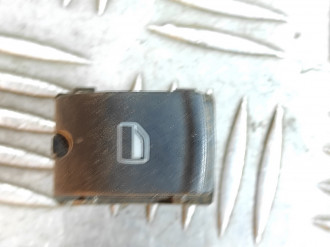 Кнопка стеклоподъемника Audi Q7  2005 2015