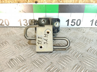 Петля двери задней левой нижняя Audi A6 c6 C6