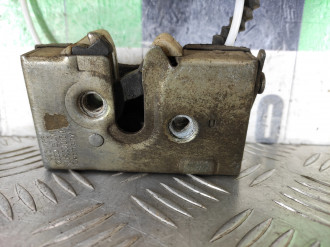 Замок двери задней левой Audi 80/90 1986 1991