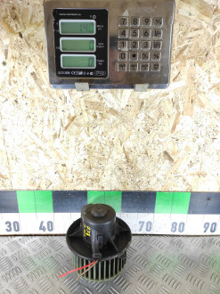 Моторчик отопителя Audi 80/90 1986-1991