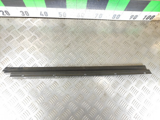 Молдинг стекла двери левой задней Audi 80/90 1986 1991