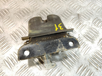 Замок багажника Audi A3  1996-2003