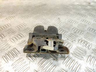 Замок багажника Audi A3  1996-2003
