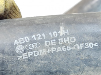 Патрубок радиатора Audi A6 c5 C5