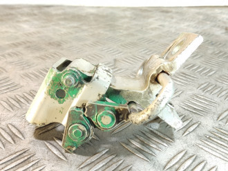 Петля двери задней правой нижняя Audi 80/90 1986 1991