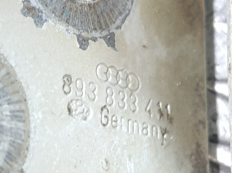 Петля двери задней правой нижняя Audi 80/90 1986 1991