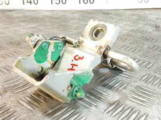 Петля двери задней правой нижняя Audi 80/90 1986 1991