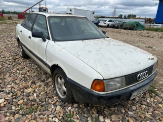 В разборе Audi 80/90 1986-1991