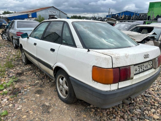 В разборе Audi 80/90 1986-1991
