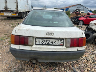 В разборе Audi 80/90 1986-1991