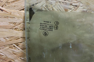 Стекло двери задней правой Bmw 7 f01 2008-2015