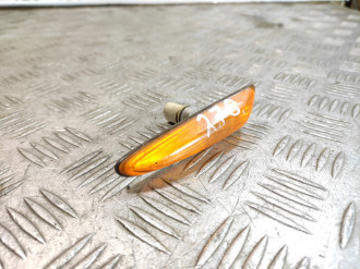 Повторитель в крыло левый Bmw X3 e83 2004-2010