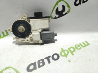 Моторчик стеклоподъемника правый задний Bmw X3 e83 2004-2010