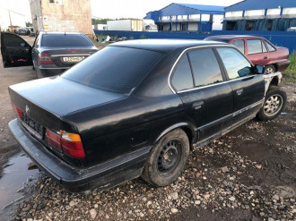 В разборе Bmw 5 e34 1988-1995
