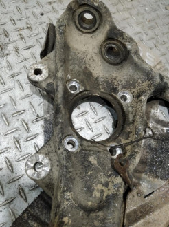 Кулак поворотный передний правый Bmw X5 e70 2007-2013