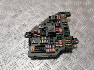 Блок предохранителей моторный Bmw 7 f01 2008-2015