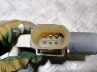 Моторчик стеклоподъемника правый передний Bmw 7 f01 2008-2015