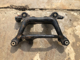 Балка задняя Bmw X3 e83 2004-2010