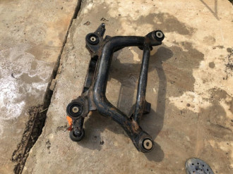 Балка задняя Bmw X3 e83 2004-2010