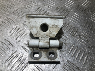 Петля двери передней правой нижняя Bmw X3 e83 2004-2010