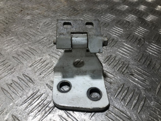 Петля двери передней правой нижняя Bmw X3 e83 2004-2010