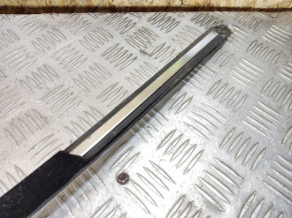 Накладка стекла двери передней левой Bmw 7 f01 2008-2015