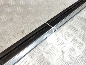 Уплотнитель стекла двери пер. левый Bmw 7 f01 2008-2015