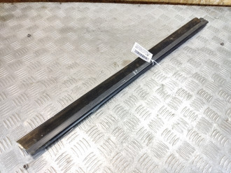 Уплотнитель стекла двери пер. левый Bmw 7 f01 2008-2015