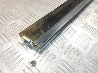 Уплотнитель стекла двери пер. левый Bmw 7 f01 2008-2015