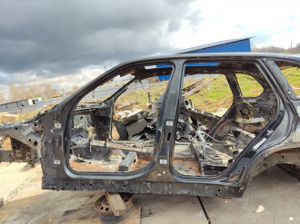 Порог со стойкой левой Bmw X5 e70 2007-2013