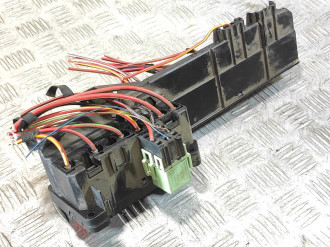 Блок предохранителей салонный Bmw 5 e60 2003-2009