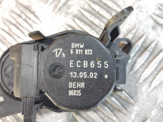 Моторчик заслонки отопителя Bmw 7 e66 2001-2008