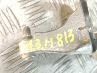 Петля двери задней левой нижняя Bmw 7 e66 2001-2008