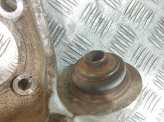 Кулак задний левый Bmw 7 e66 2001-2008