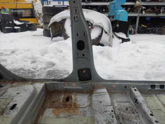 Порог со стойкой левой Gaz Volga siber 
