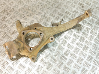 Кулак поворотный передний правый Gaz Volga siber 