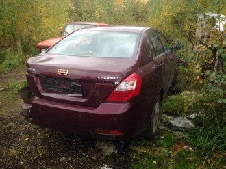 В разборе Geely Emgrand EC 7