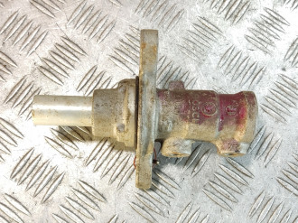 Цилиндр тормозов главный Geely Emgrand EC 7