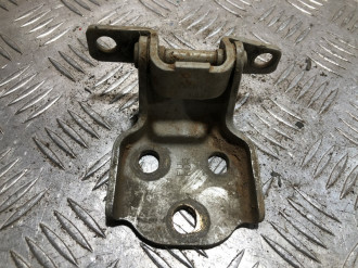 Петля двери передней правой верхняя Daewoo Matiz 1998-2015