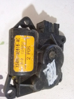 Моторчик заслонки отопителя Ford Focus 1998-2005