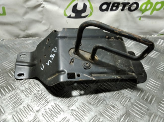Кронштейн заднего сиденья Ford Fusion 2002-2012